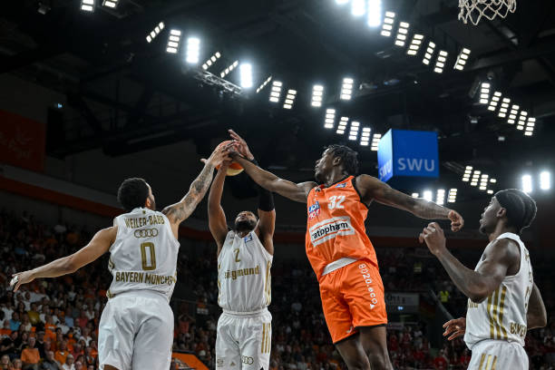 近日凭借队 近日凭借队