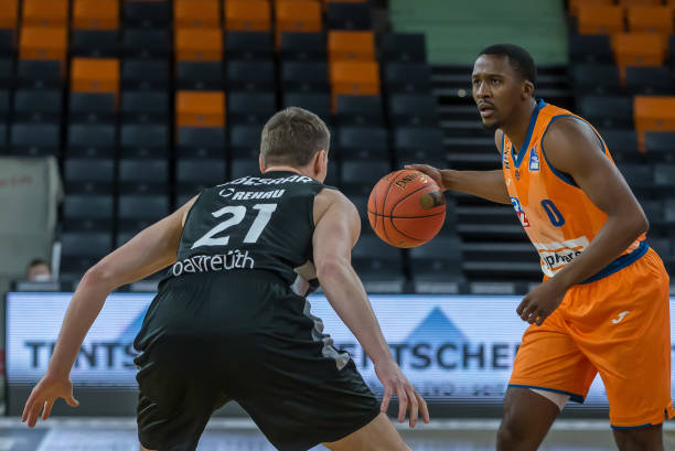 场外的法律 场外的法律